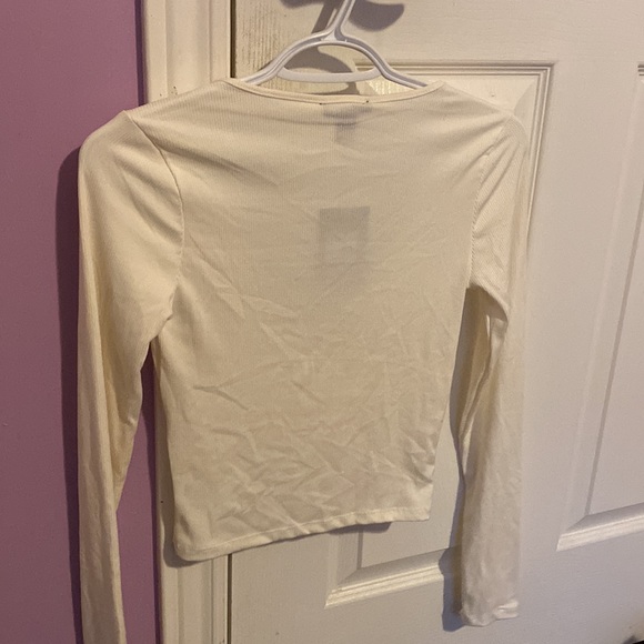 Knitted cream cropped top - Picture 3 of 4